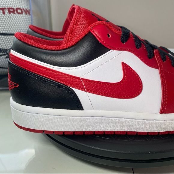 🆕 Air Jordan 1 Low 'Reverse Black Toe' - Picture 2 of 12